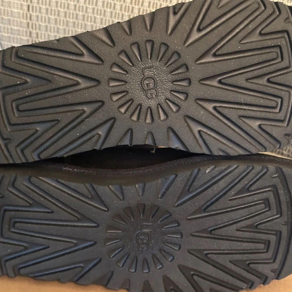 Ugg Women’s Bailey Bow II - Picture 3 of 6